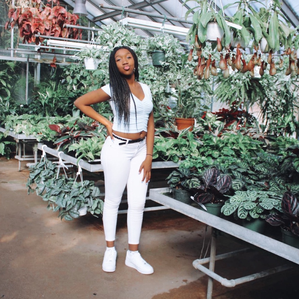 Meet your Posher, Tawana